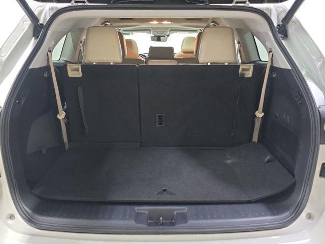 used 2020 Toyota Highlander Hybrid car, priced at $33,498