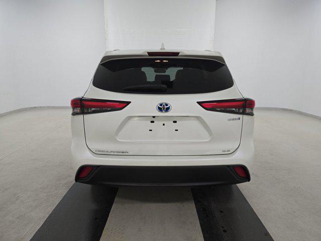 used 2020 Toyota Highlander Hybrid car, priced at $33,498