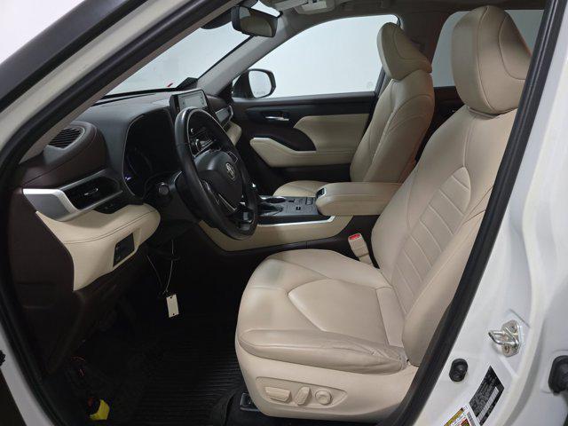 used 2020 Toyota Highlander Hybrid car, priced at $33,498