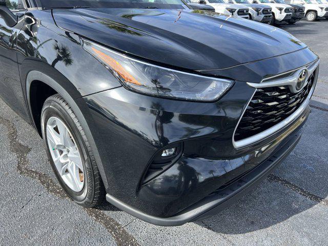 used 2022 Toyota Highlander car, priced at $29,998