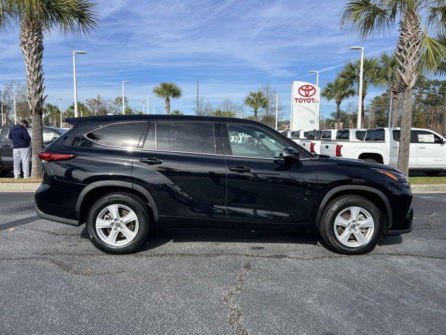 used 2022 Toyota Highlander car, priced at $29,998