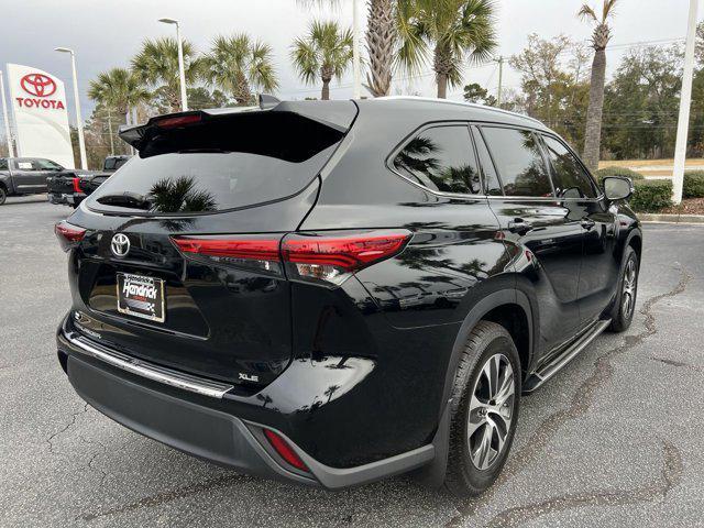 used 2021 Toyota Highlander car, priced at $34,488