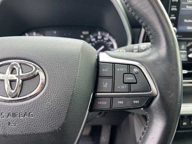 used 2021 Toyota Highlander car, priced at $34,488