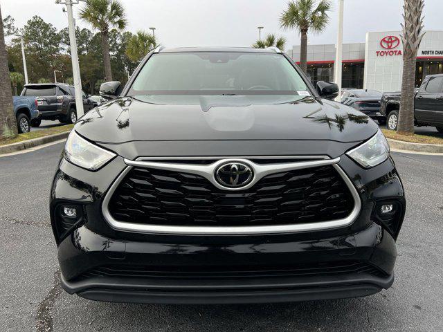 used 2021 Toyota Highlander car, priced at $34,488