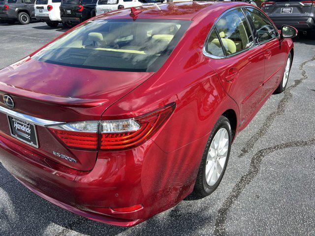used 2014 Lexus ES 300h car, priced at $15,898
