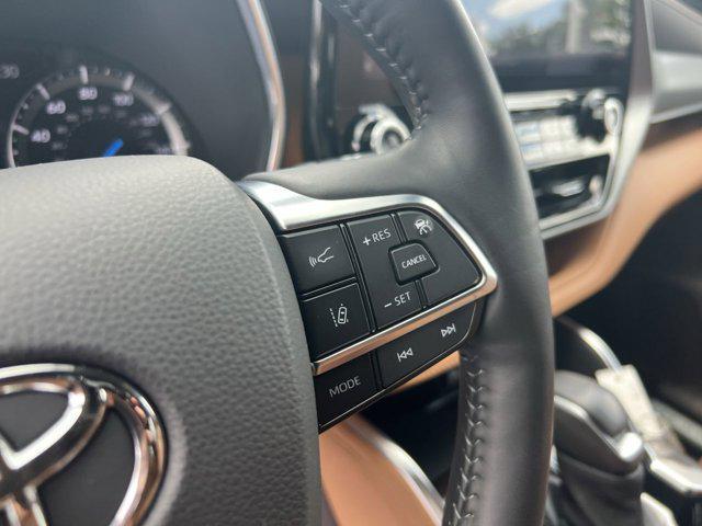 used 2021 Toyota Highlander Hybrid car, priced at $45,998