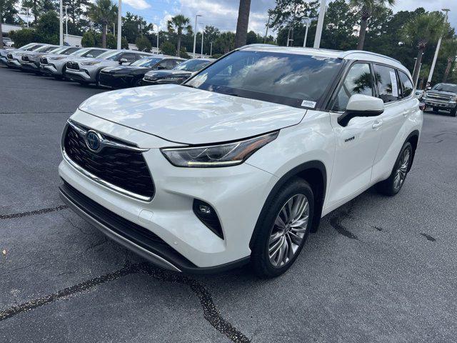used 2021 Toyota Highlander Hybrid car, priced at $45,998