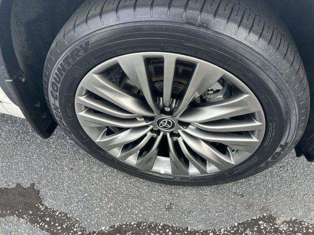 used 2021 Toyota Highlander Hybrid car, priced at $45,998