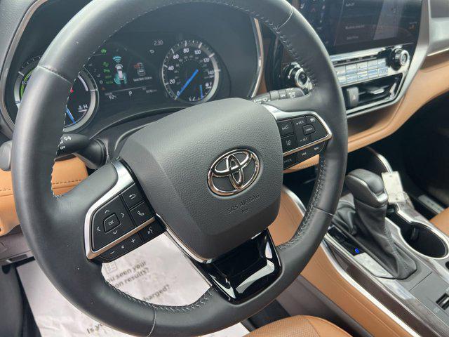 used 2021 Toyota Highlander Hybrid car, priced at $45,998