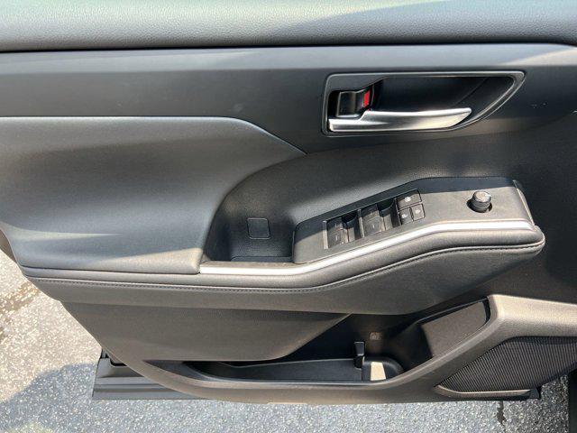 used 2024 Toyota Highlander car, priced at $43,498