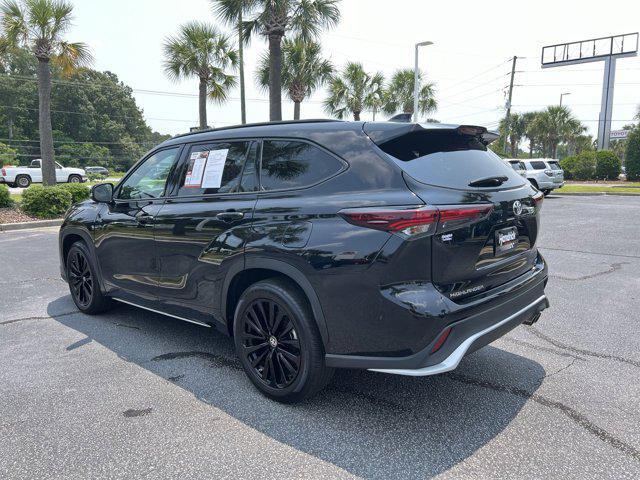 used 2024 Toyota Highlander car, priced at $43,498