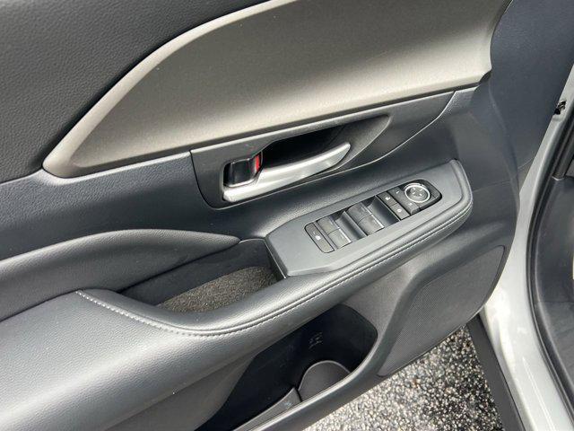 used 2025 Toyota Grand Highlander car, priced at $45,998