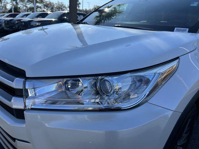 used 2019 Toyota Highlander car, priced at $25,178