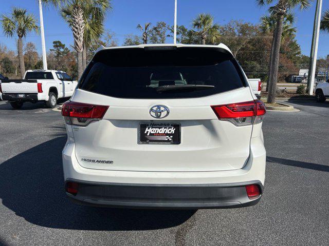 used 2019 Toyota Highlander car, priced at $25,178