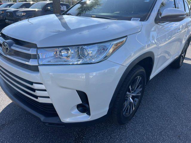 used 2019 Toyota Highlander car, priced at $25,178