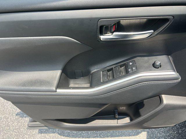 used 2021 Toyota Highlander car, priced at $36,498