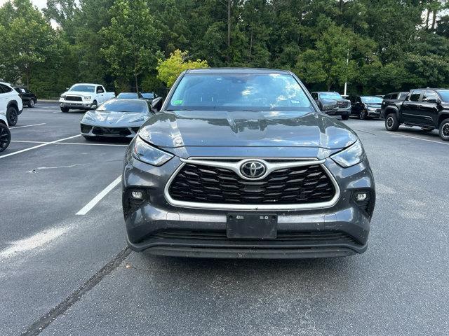 used 2024 Toyota Highlander car, priced at $35,995