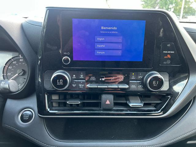 used 2024 Toyota Highlander car, priced at $35,995