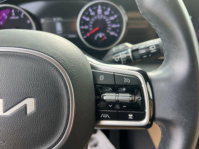 used 2023 Kia Carnival car, priced at $30,749