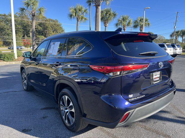 used 2022 Toyota Highlander car, priced at $34,195