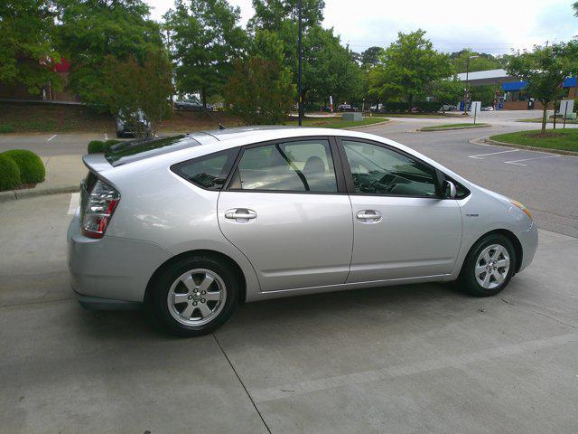 used 2007 Toyota Prius car, priced at $10,998