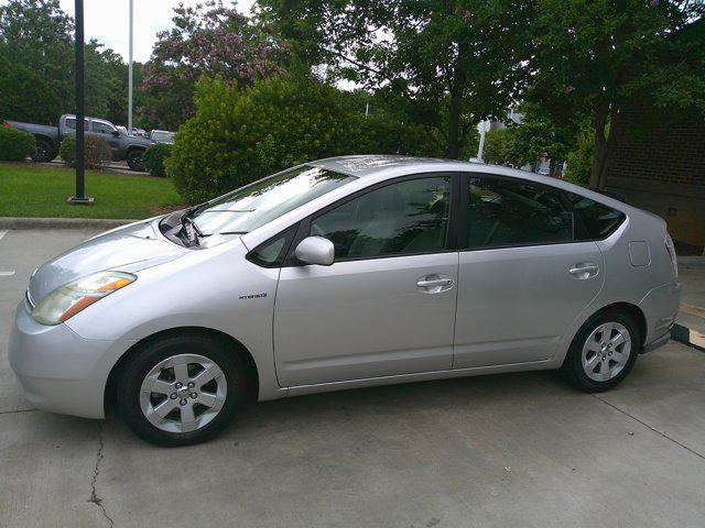 used 2007 Toyota Prius car, priced at $10,998
