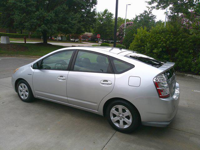 used 2007 Toyota Prius car, priced at $10,998