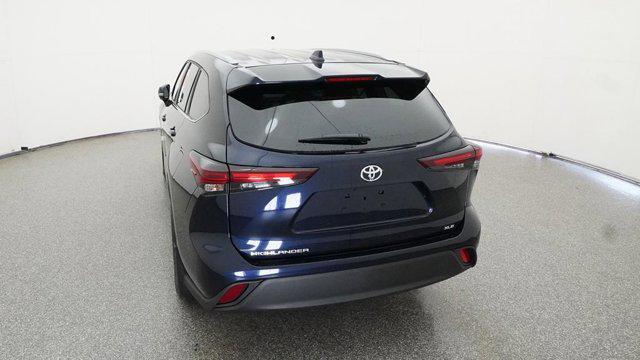 new 2025 Toyota Highlander car, priced at $46,016