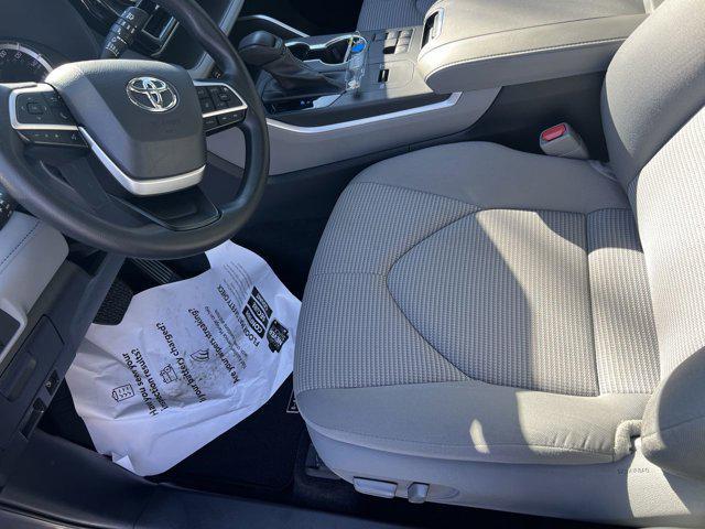 used 2023 Toyota Highlander car, priced at $32,995