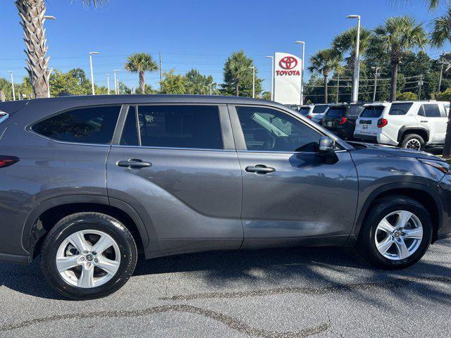 used 2023 Toyota Highlander car, priced at $32,995