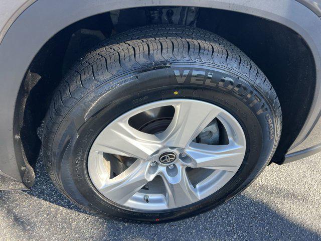 used 2023 Toyota Highlander car, priced at $32,995