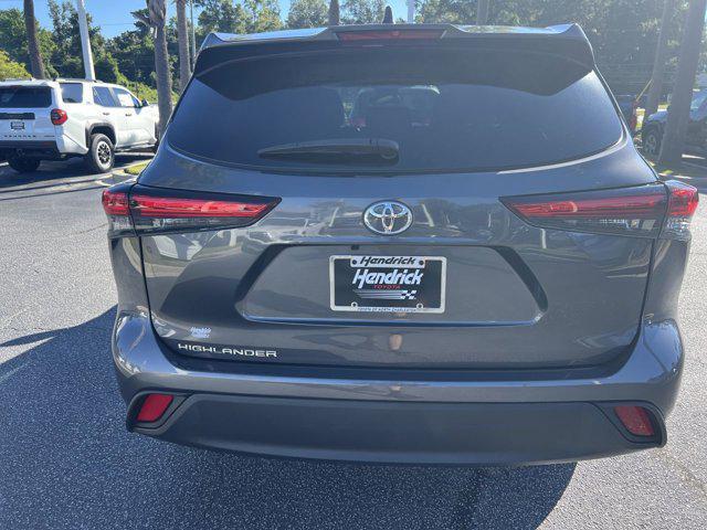 used 2023 Toyota Highlander car, priced at $32,995