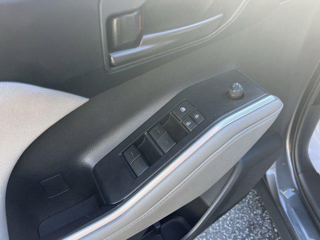 used 2023 Toyota Highlander car, priced at $32,995