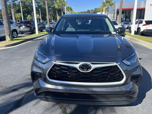 used 2023 Toyota Highlander car, priced at $32,995