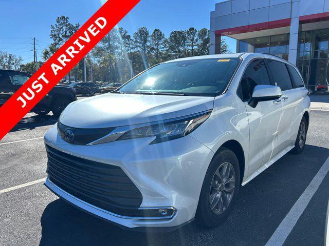 used 2022 Toyota Sienna car, priced at $41,678