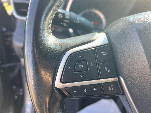 used 2022 Toyota Highlander car, priced at $33,998