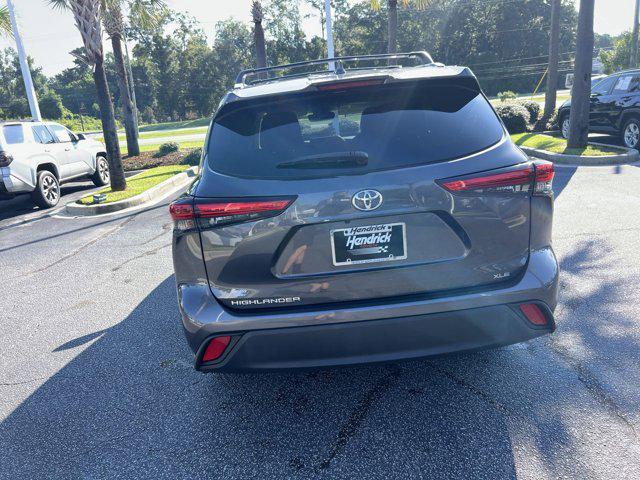 used 2022 Toyota Highlander car, priced at $33,998