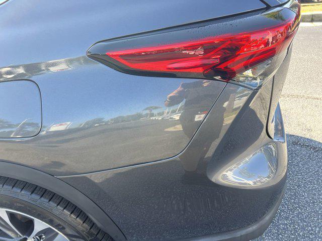 used 2022 Toyota Highlander car, priced at $33,998