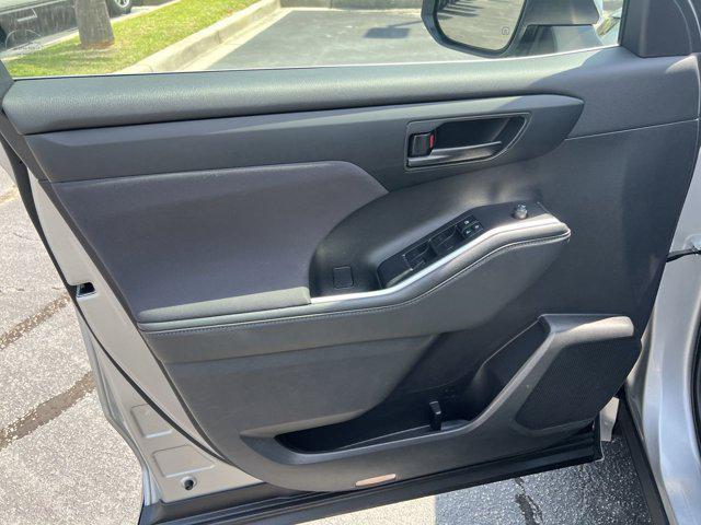 used 2024 Toyota Highlander car, priced at $37,998