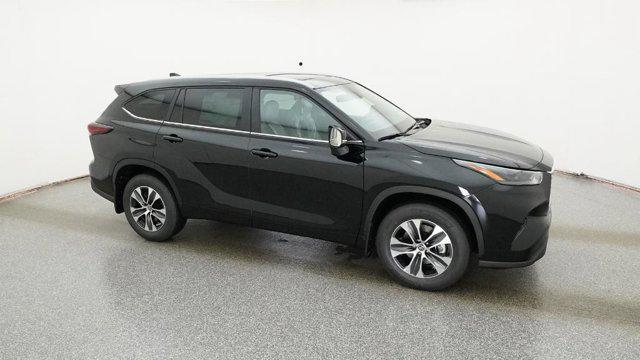 new 2026 Toyota Highlander car, priced at $48,176