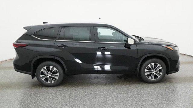 new 2026 Toyota Highlander car, priced at $48,176