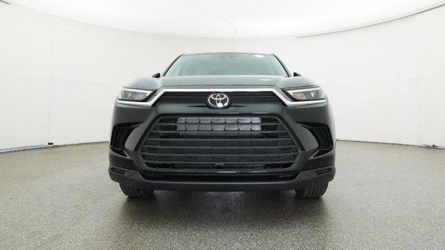 new 2025 Toyota Highlander Hybrid car, priced at $47,020