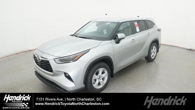 new 2025 Toyota Highlander car, priced at $43,376