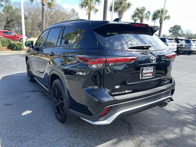 used 2024 Toyota Highlander car, priced at $44,288