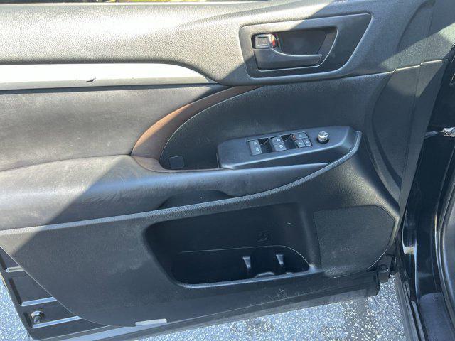 used 2019 Toyota Highlander car, priced at $22,498