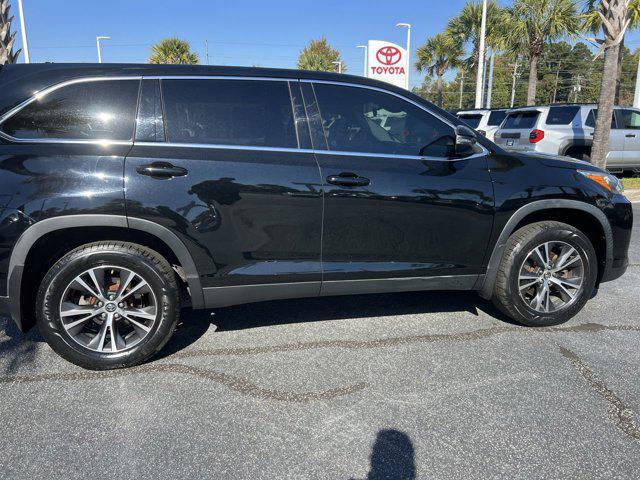used 2019 Toyota Highlander car, priced at $22,498