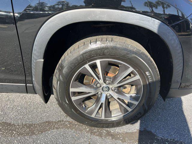 used 2019 Toyota Highlander car, priced at $22,498