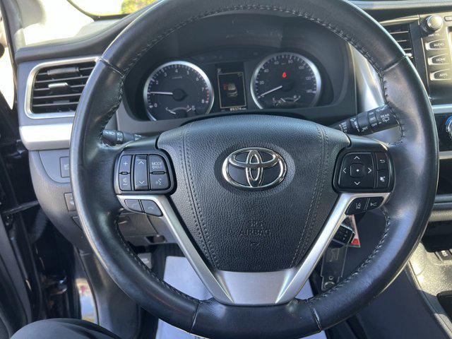 used 2019 Toyota Highlander car, priced at $22,498