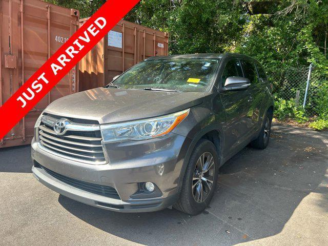 used 2016 Toyota Highlander car, priced at $15,278