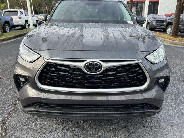 used 2021 Toyota Highlander car, priced at $34,478